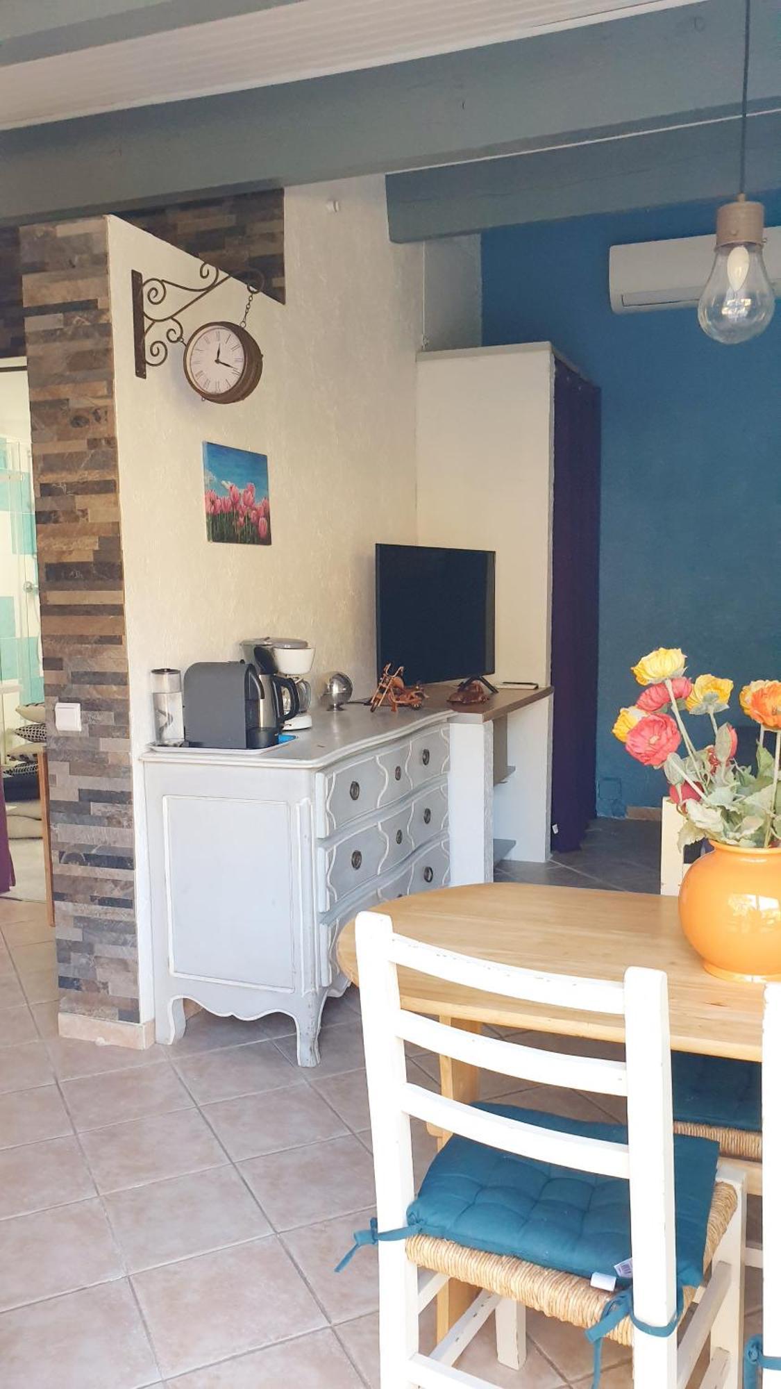 Studio 33 M2 Au Calme Proche Hyeres La Crau Esterno foto